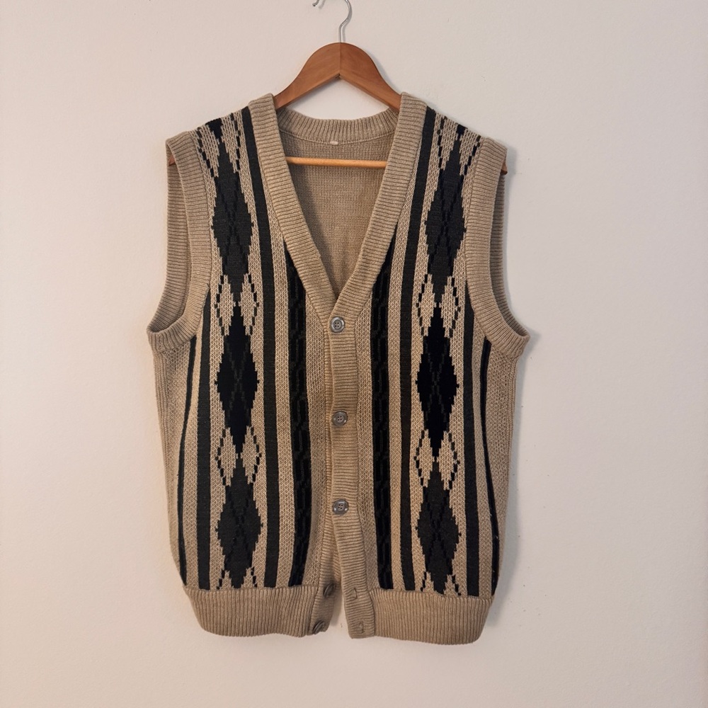 Vintage Oversized Sweater Vest – Classic Knit Style
